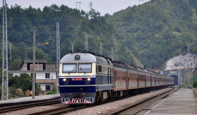 These small stones ensure stability for traditional trains.