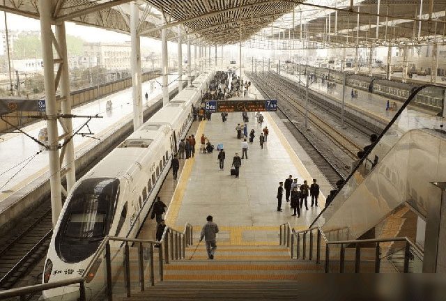 High-speed railway stations are built on elevated platforms to avoid flooding during the rainy season.