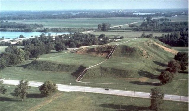 Monks Mound, the largest of the Cahokia mounds in Mississippi.