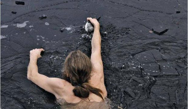 Pitch Lake contains up to 10 million tons of asphalt.