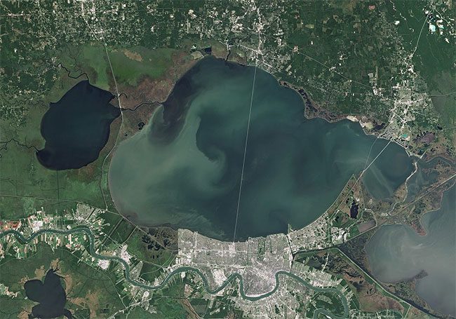 Lake Pontchartrain located in New Orleans, Louisiana (USA)