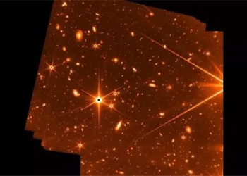 hundreds of thousands of galaxies visible through the james webb space telescope 121648