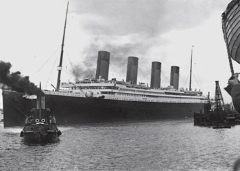 images of the titanic wreck 4000m below the sea have just been taken 94699