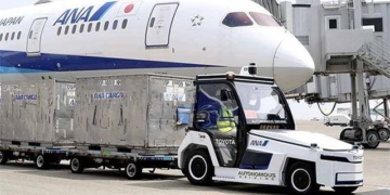 japan driverless car trial airport 135596