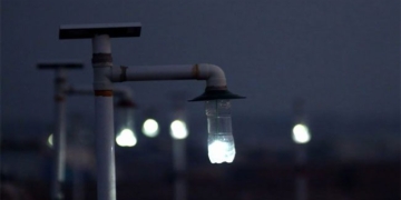 light bulb video daytime no electricity cost 81854
