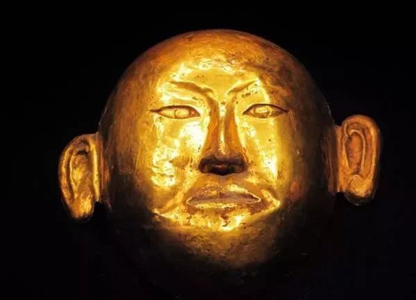 Golden mask of Princess Chen Guo.