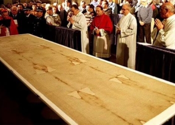 new discovery shakes up the turin shroud 136293