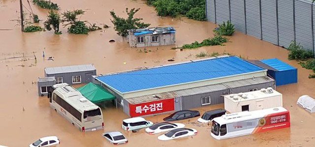 Vehicles submerged in heavy rain in Pyeongtaek, Gyeonggi Province