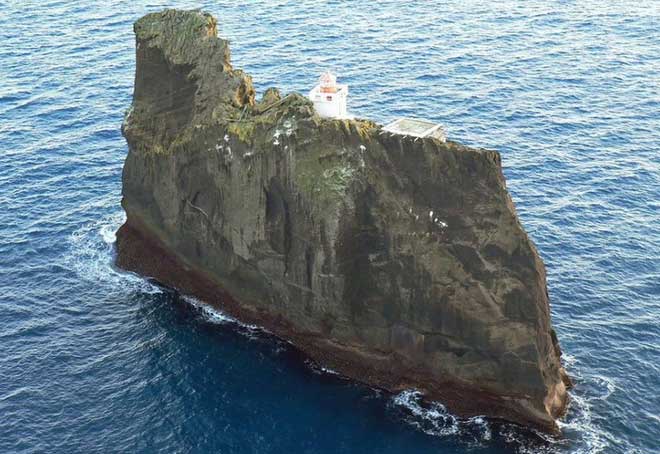 Þrídrangaviti, which translates to "Three Rocks," was built in 1939.