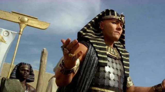 Pharaoh Psammetichus conducting an experiment to find the first language in the world.