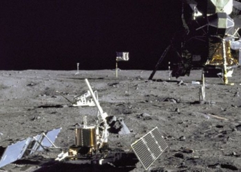 race to take samples from the moon of the soviet union and the us 135312