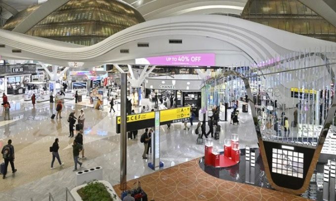 Abu Dhabi International Airport will be the first airport in the world to operate without paperwork by 2025.