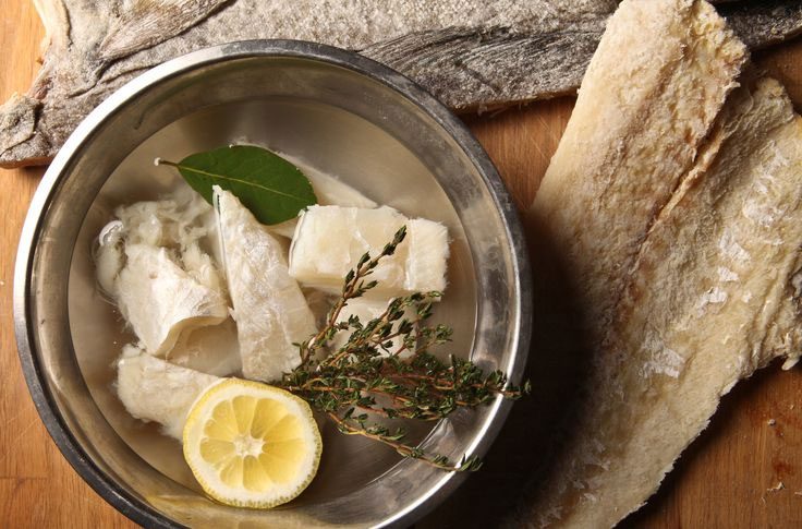 Danes eat steamed cod, while in Italy, families prepare dried salted cod from Christmas to New Year. Germans and Poles have pickled herring for good luck.