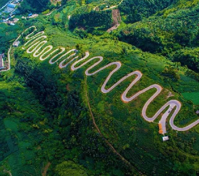 Curved roads harmonize better with the natural scenery.