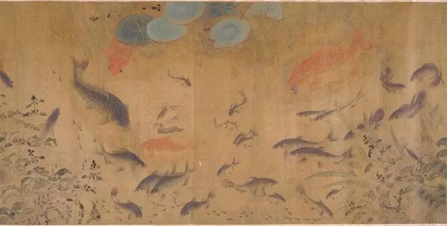 By the Song Dynasty, officials of the Chinese court began to breed goldfish artificially.