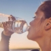 2 mistakes when drinking water that can cause dehydration many people still do on hot days 134678