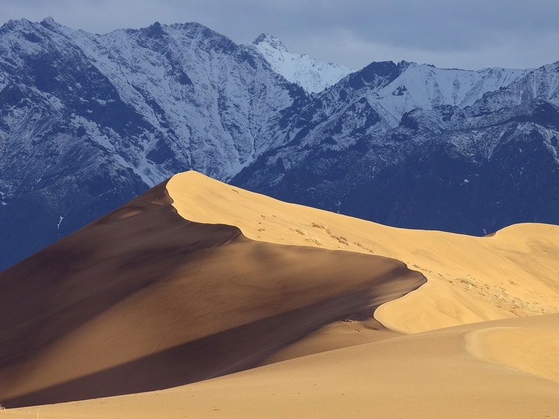 The strange desert located among the icy mountains in Russia