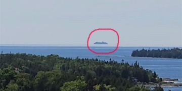 appearance of video clip recording the moment of a ghost ship on lake huron 135036