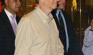bill gates has come to vietnam 5003