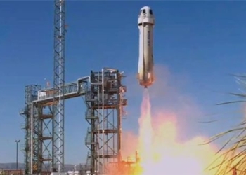 blue origin takes 6 passengers to space after two years 134449