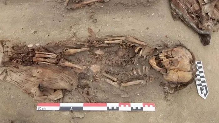 The burial of a 1.5-year-old child shows evidence of smallpox in Peru.