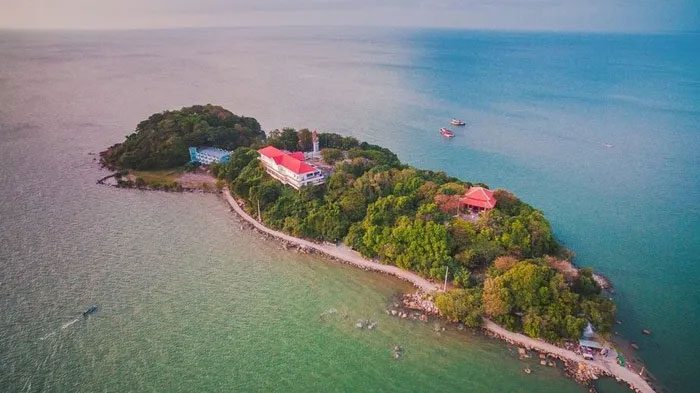 View of Hon Da Bac Island from above