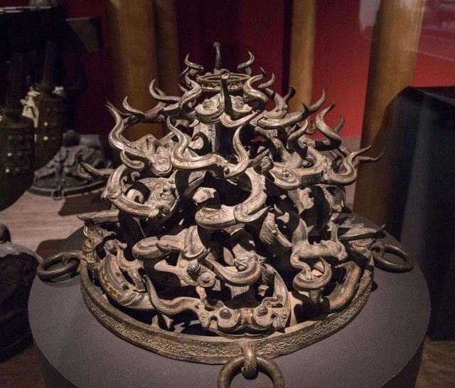 The base of the Zang Hou Yi drum.