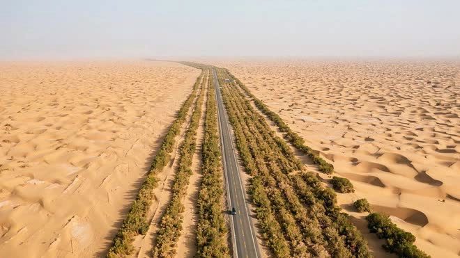 The Tarim Desert Highway traverses the Taklimakan Desert.