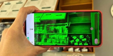 how to detect hidden cameras to prevent theft in public places 135150