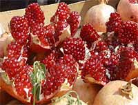 You will feel comfortable after a hearty meal if you sip on a glass of pomegranate juice.