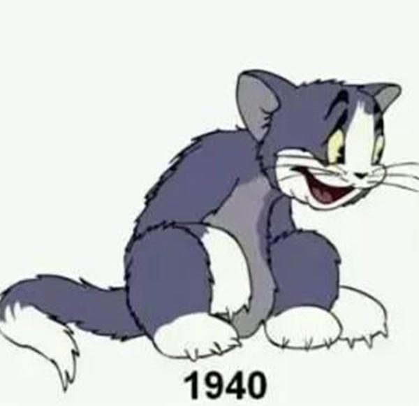 In 1940, Tom was a cat with a gray coat leaning more towards blue.