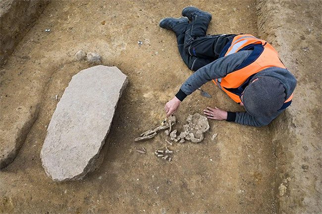 An archaeologist excavating the "zombie grave" in Germany