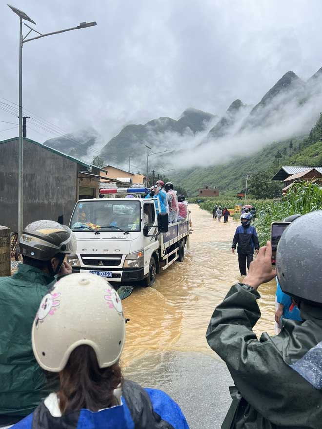 mua lu o ha giang 2