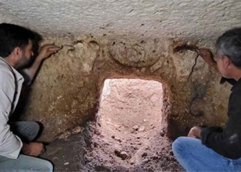 mystery of 2 000 year old coffin along the road god of keeping 134558