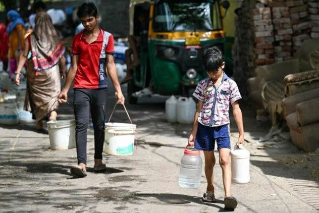 Residents of India struggling against record heat.