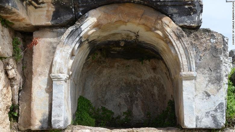 Entrance to the Plutonium cave.