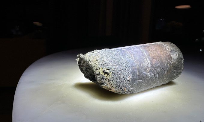 The object that fell on Alejandro Otero's house, a resident in Florida, USA.