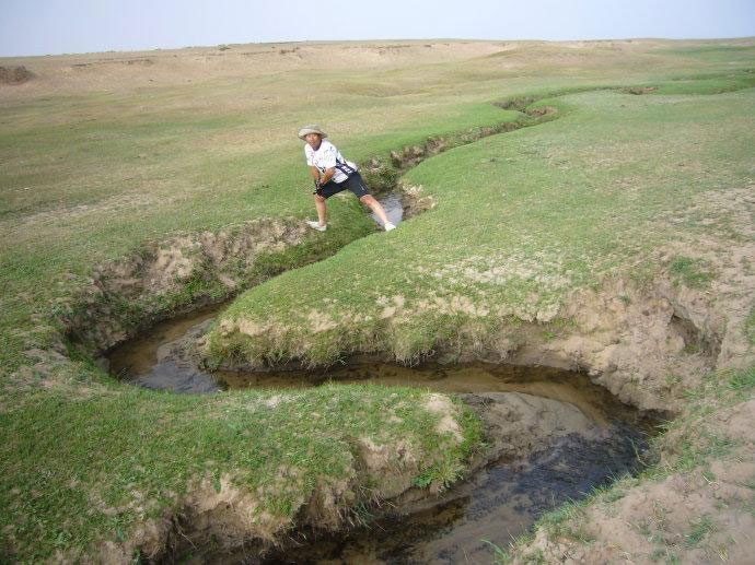 The narrowest point of the Hualai River measures only 4 cm.