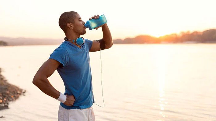 Rehydration is the best way to regulate body temperature.