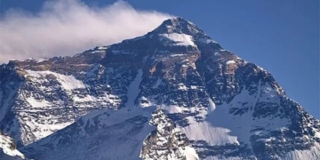 why there are no mountains higher than 10 000m on earth 132047