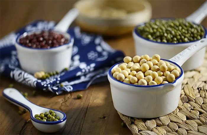 Beans and other gas-producing foods