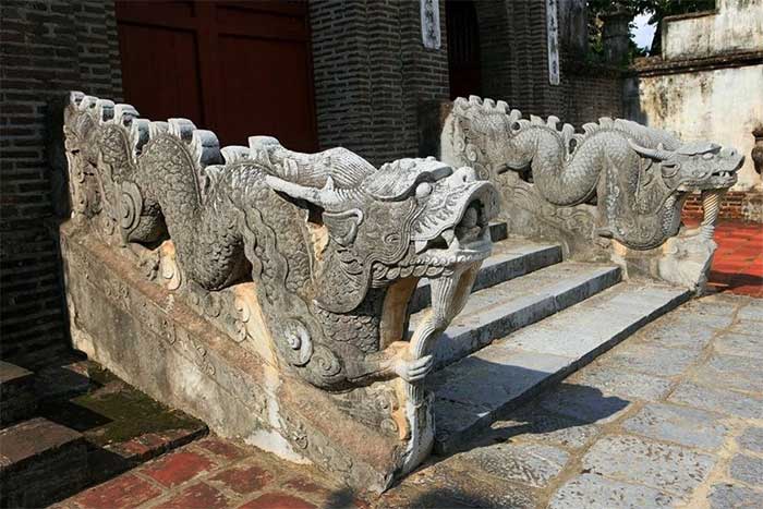 Pair of Stone Dragons from the Upper Temple (Co Loa).