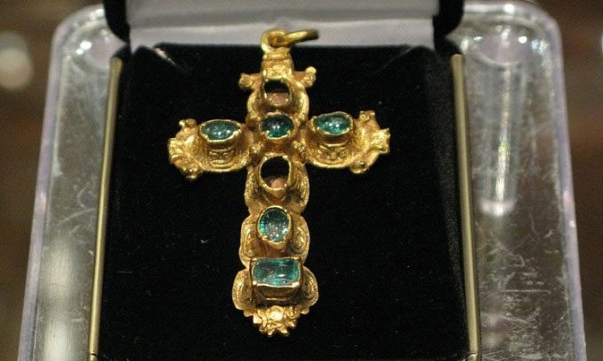 Emerald cross recovered from the wreck of the Nuestra Señora de Atocha.