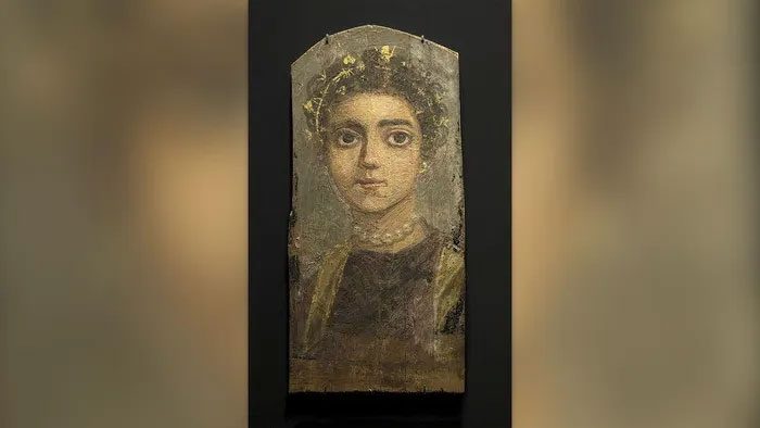 The Girl with the Golden Wreath