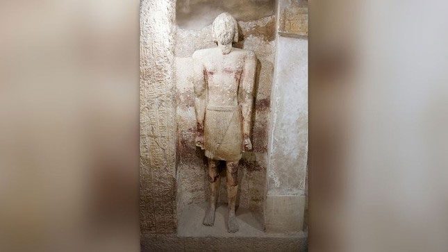 Statues in Tombs