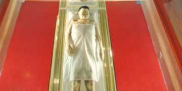 decoding the mystery of the beautiful queen nguyen 2000 years 43190