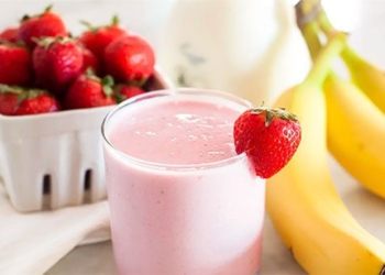 discovering the strange reaction between bananas and strawberries reveals two fruits you should not eat together 132000