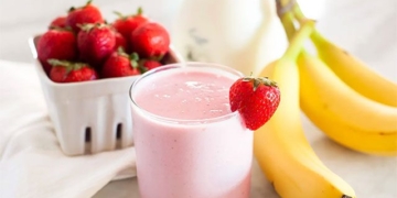 discovering the strange reaction between bananas and strawberries reveals two fruits you should not eat together 132000