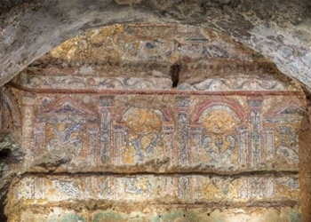 found the 300 year old rare painting under the altar in rome 131769