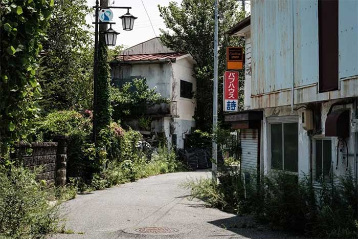 Japan established a 20km Fukushima exclusion zone, evacuating over 150,000 people.